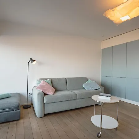 St- Tropez With Seaview & Parking By Interhome Lägenhet Oostende